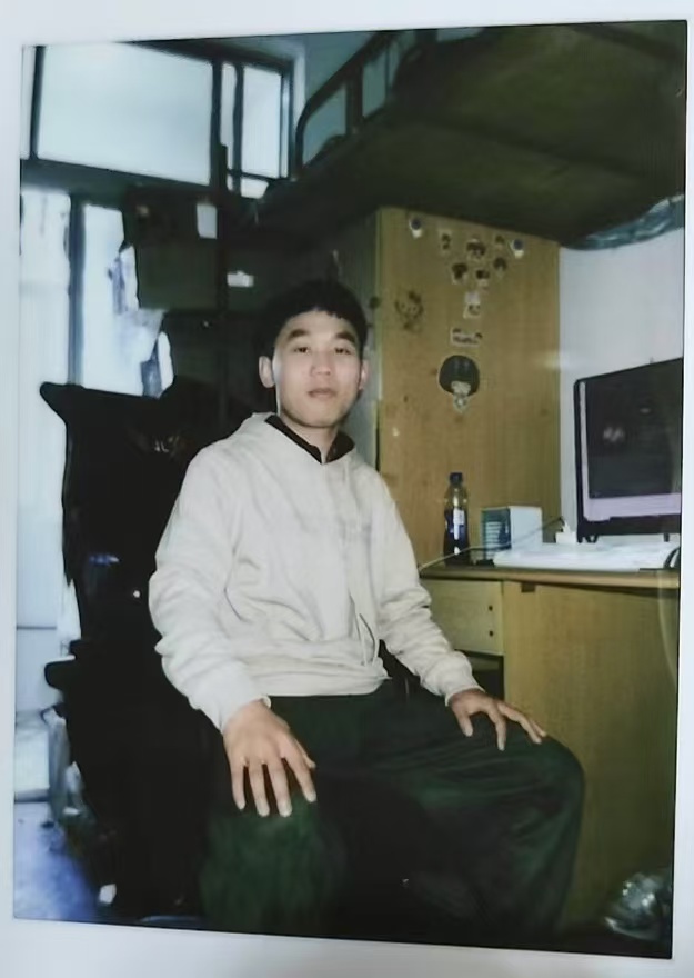 桑彬彬 Max 工号003